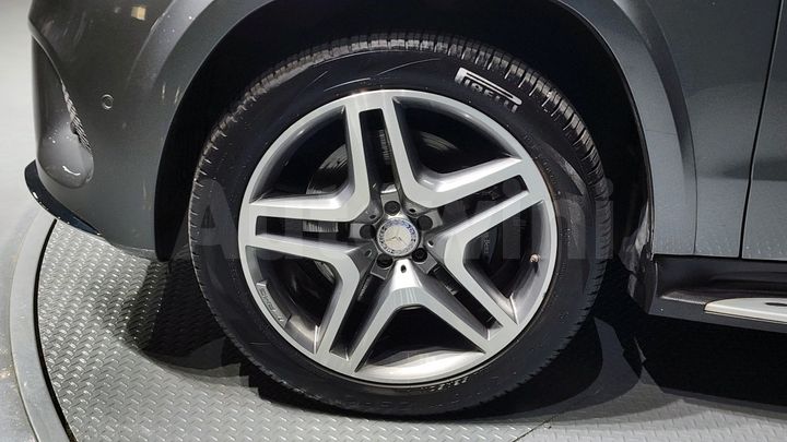 Mercedes Benz GLS Class 2017 — 5
