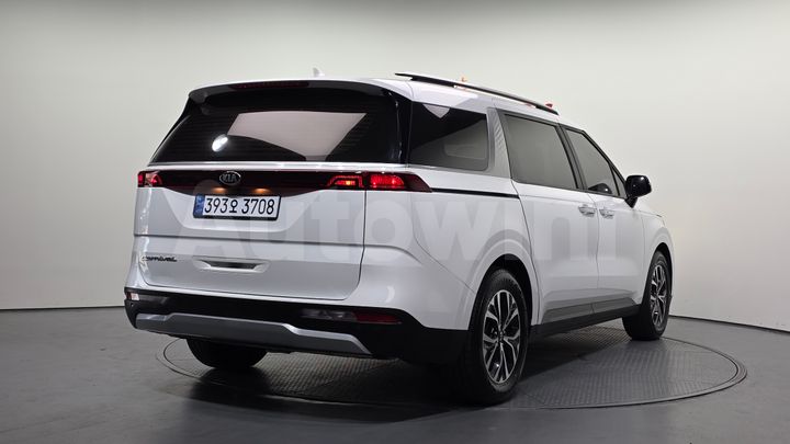Kia Carnival 2021 — 2