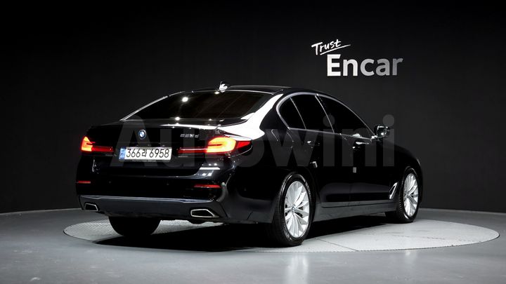 BMW 5 Series 2021 — 2