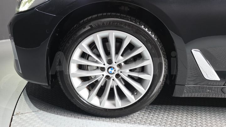 BMW 5 Series 2021 — 5
