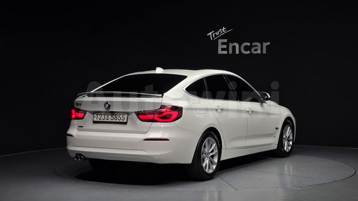 BMW 3 Series 2020 — 2