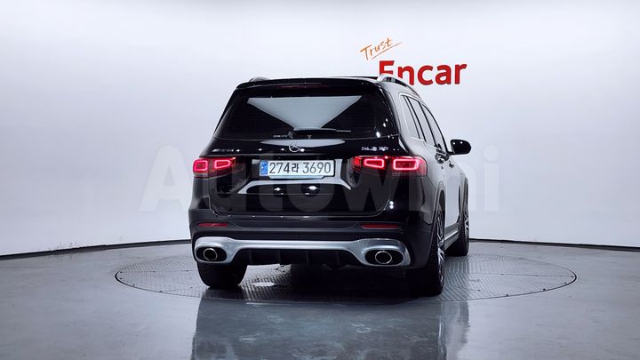 Mercedes Benz GLB Class 2023 — 4