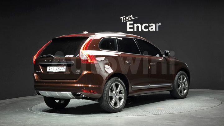 Volvo XC60 2015 — 2