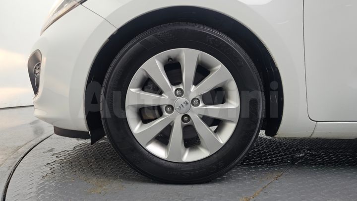 Kia Pride 2014 — 5