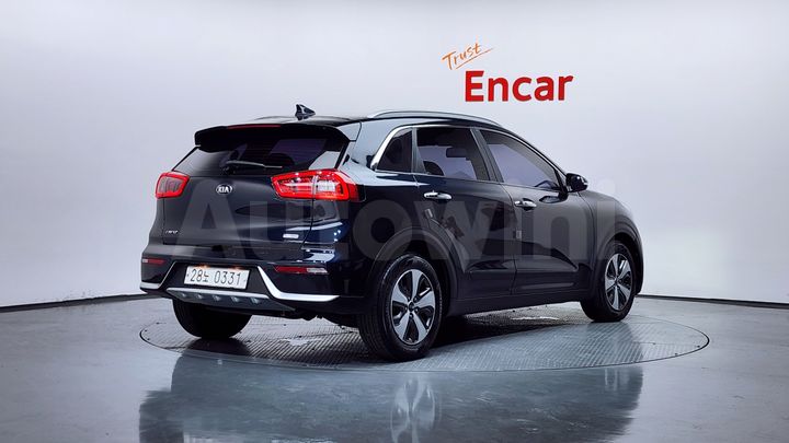 Kia Niro 2017 — 2