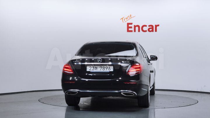 Mercedes Benz E Class 2019 — 4