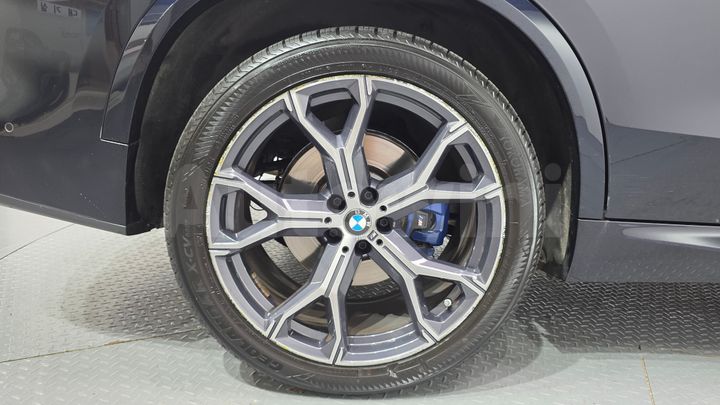 BMW X5 2022 — 5