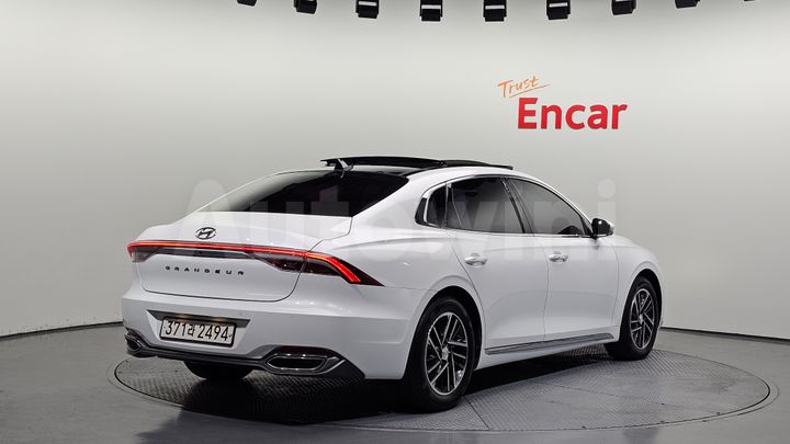 Hyundai Grandeur 2022 — 2