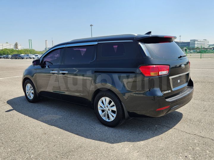 Kia Carnival 2015 — 3
