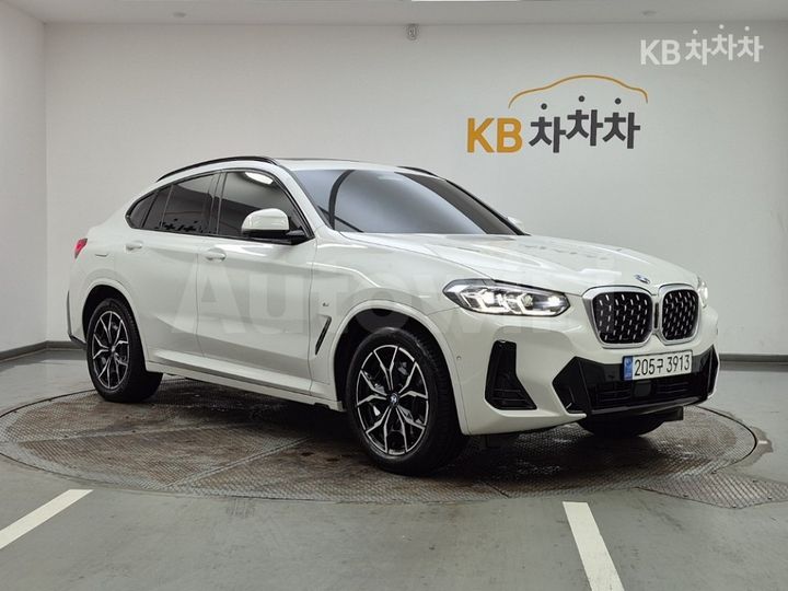 BMW X4 2023 — 2