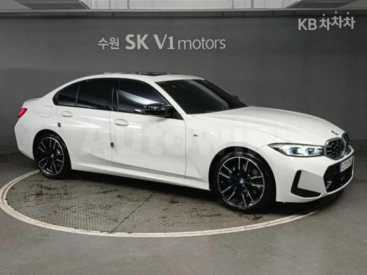 BMW 3 Series 2024 — 3