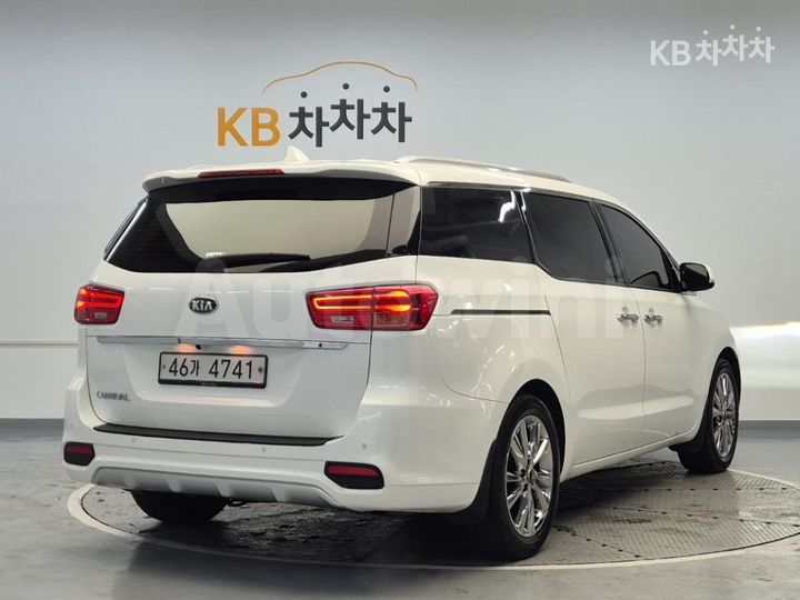 Kia Carnival 2019 — 3