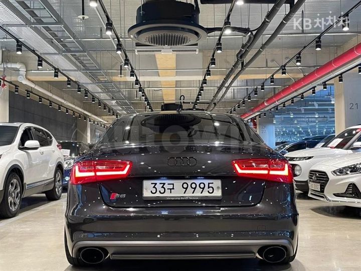 Audi S6