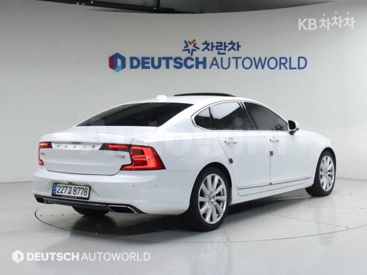 Volvo S90 2019 — 2
