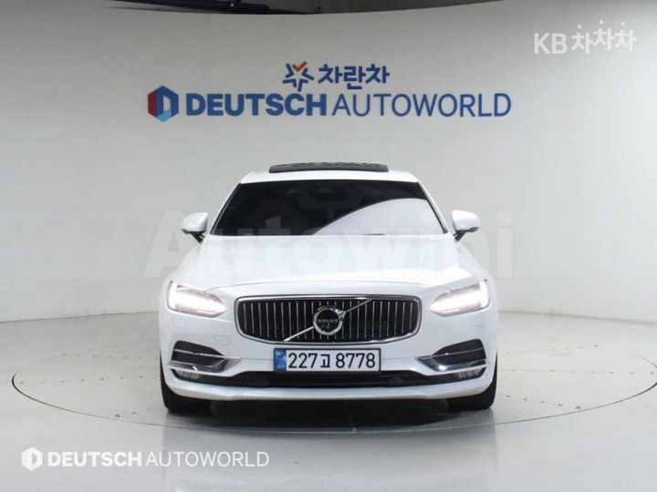 Volvo S90 2019 — 3