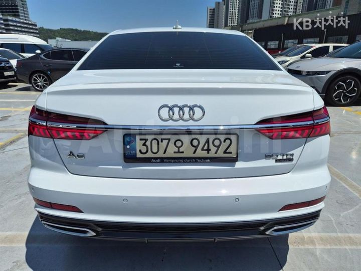 Audi A6 2022 — 4