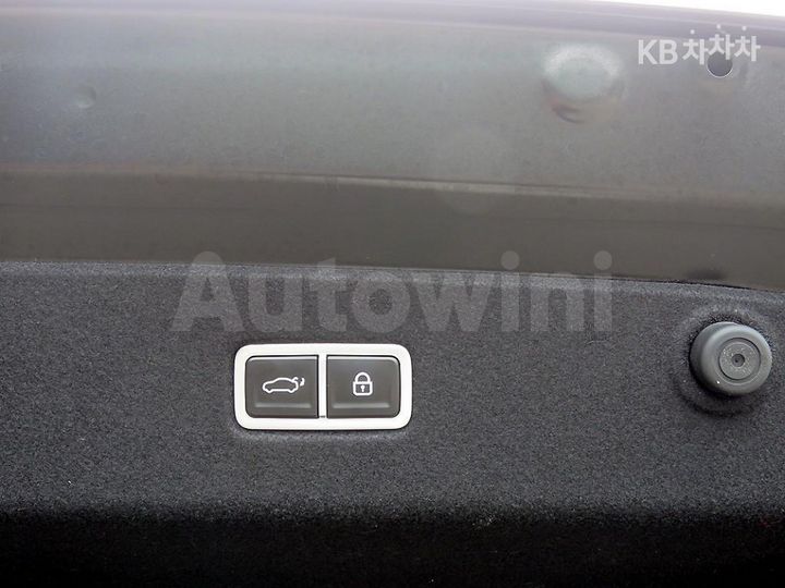Hyundai Ioniq6 2023 — 5