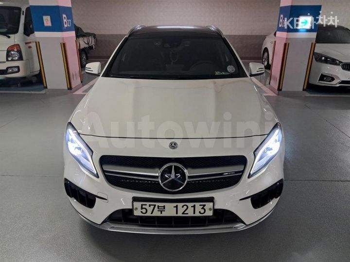 Mercedes Benz GLA Class