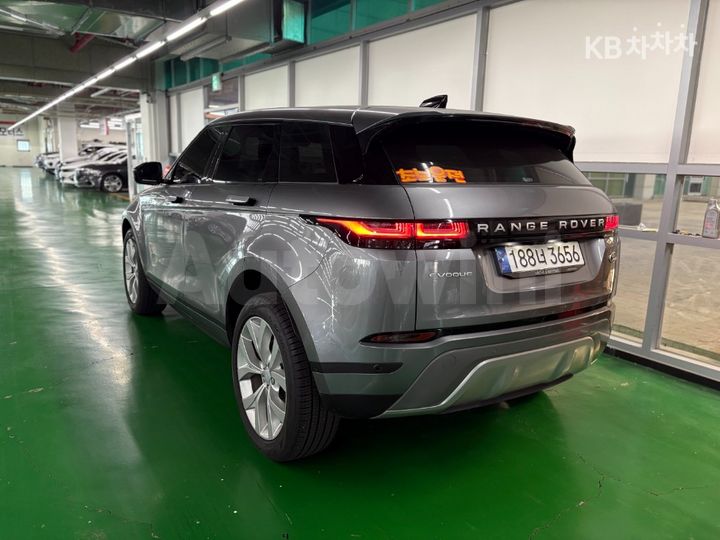 Land Rover Range Rover Evoque 2021 — 3