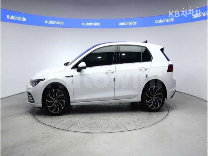 Volkswagen Golf 2022 — 2