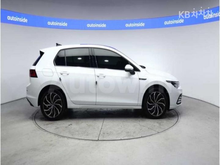 Volkswagen Golf 2022 — 3