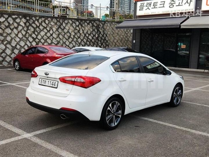 Kia K3 2013 — 2