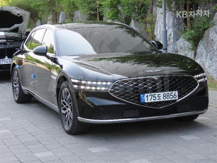 Genesis G90 2023 — 2
