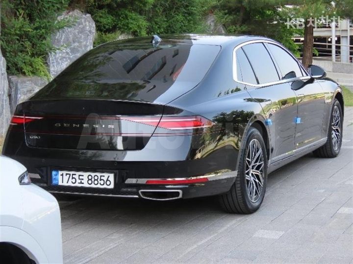 Genesis G90 2023 — 3
