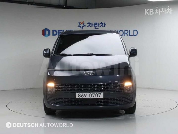 Hyundai Staria 2022 — 3