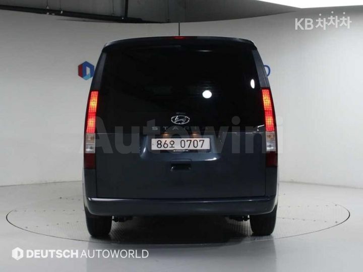 Hyundai Staria 2022 — 4