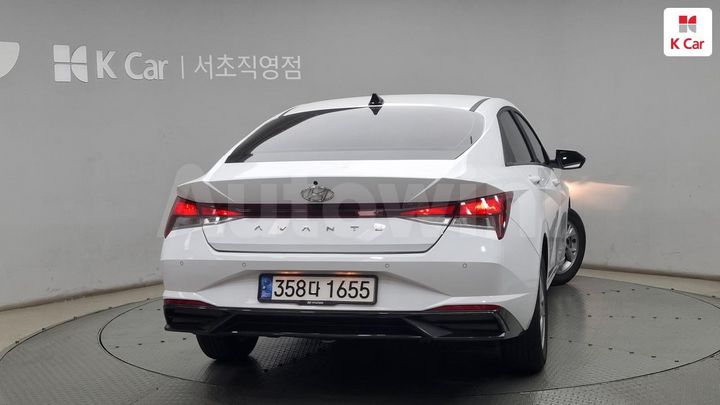 Hyundai Avante 2022 — 3