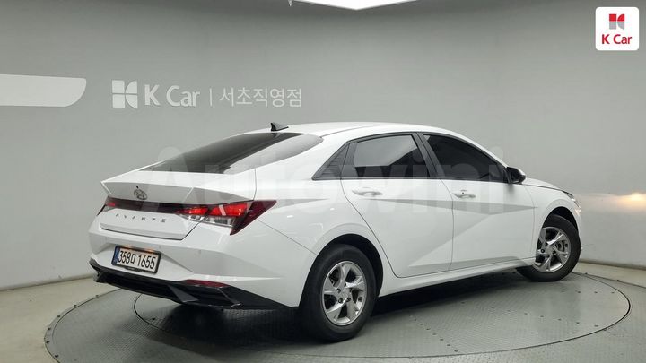 Hyundai Avante 2022 — 4