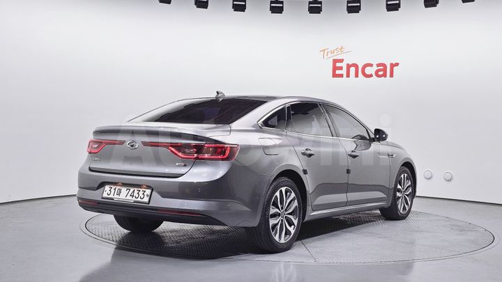 Renault SM6 2017 — 2