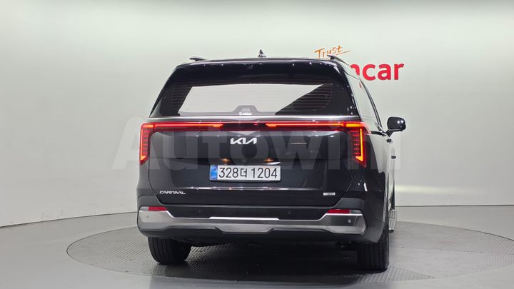 Kia Carnival 2025 — 4
