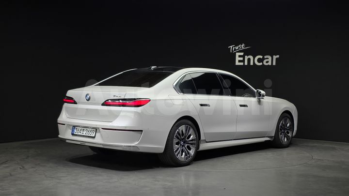 BMW 7 Series 2023 — 2