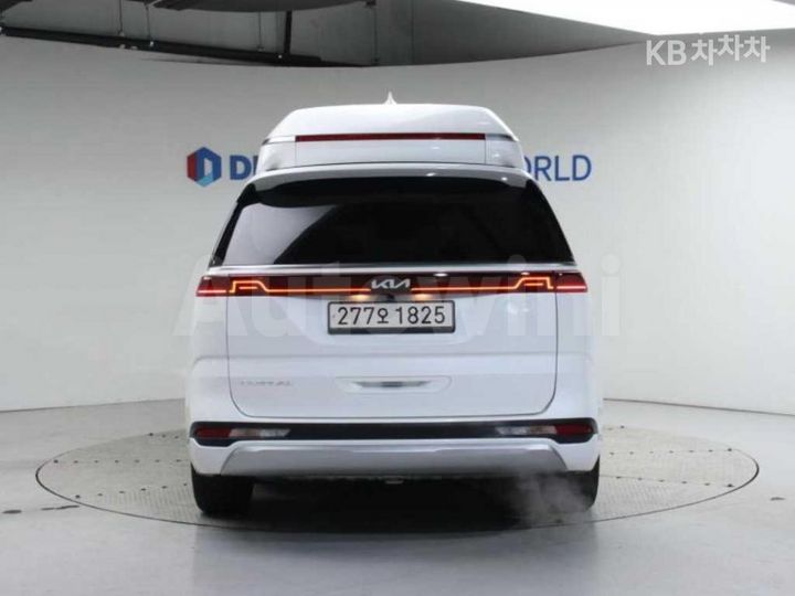 Kia Carnival 2022 — 4