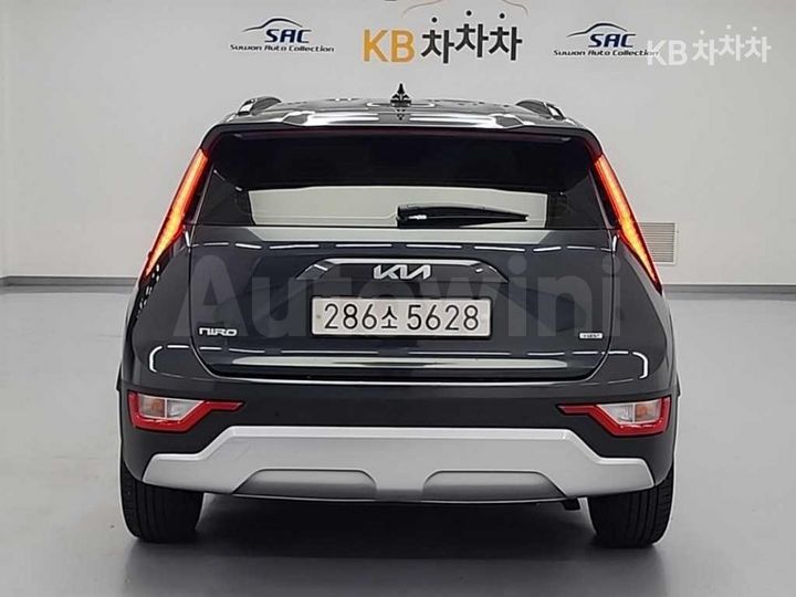 Kia Niro 2024 — 3