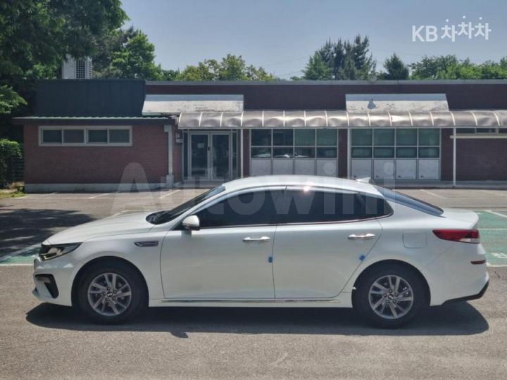 Kia K5 2019 — 2