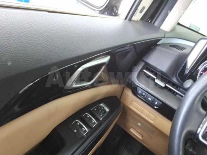 Kia Carnival 2023 — 3