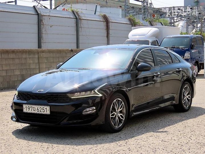 Kia K5 2021 — 2