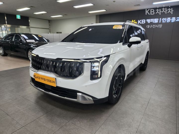 Kia Carnival 2025 — 2
