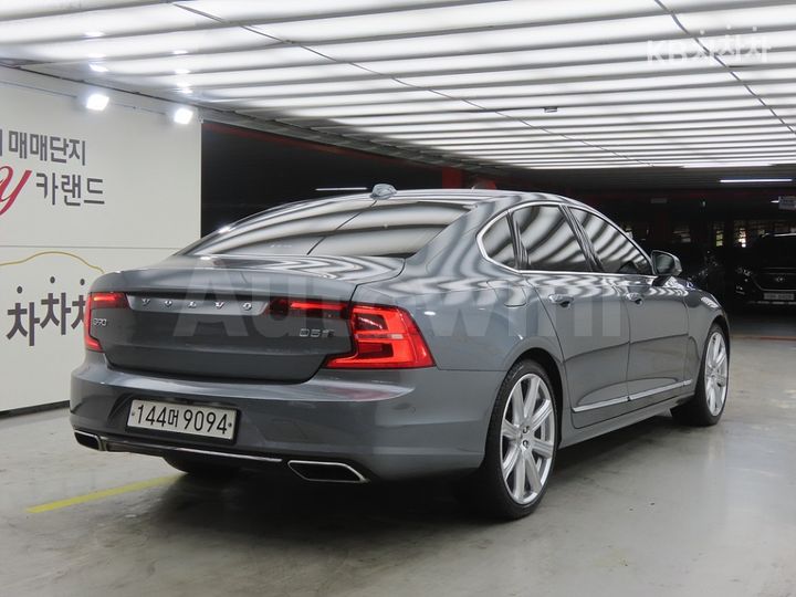 Volvo S90 2019 — 4