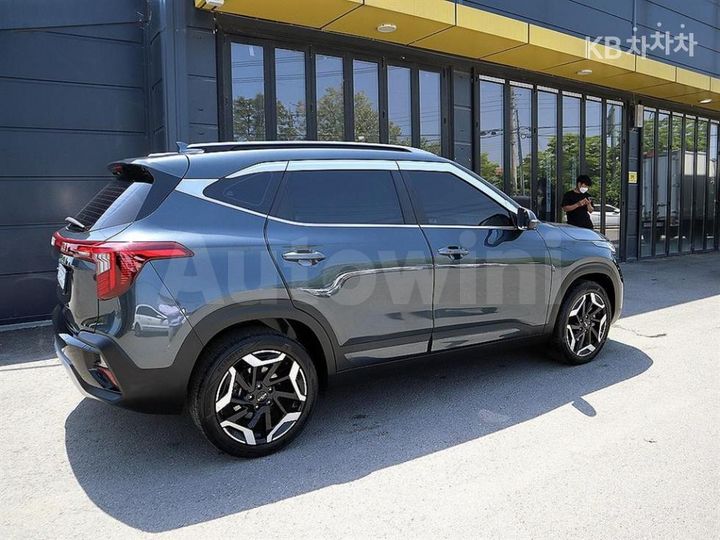 Kia Seltos 2025 — 3