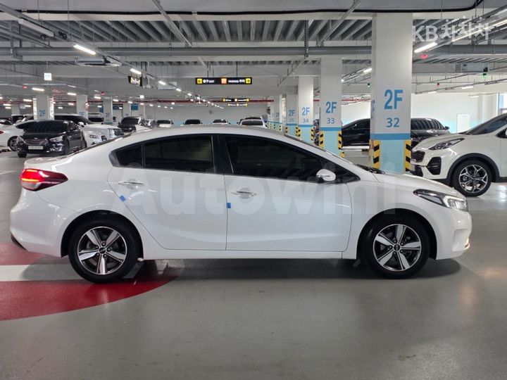 Kia K3 2018 — 3