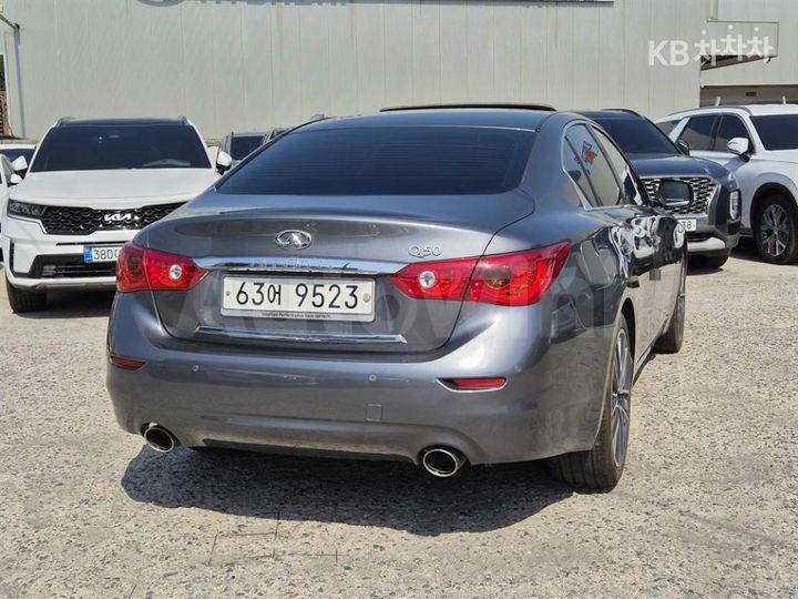 Infiniti Q 2015 — 3