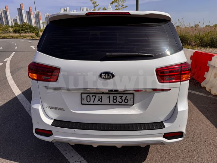 Kia Carnival 2019 — 4
