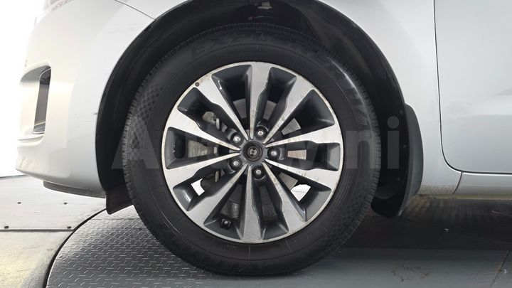 Kia Carnival 2015 — 5