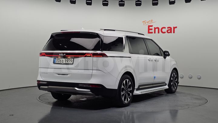 Kia Carnival 2022 — 2