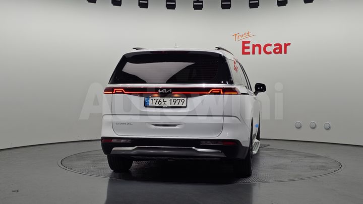 Kia Carnival 2022 — 4