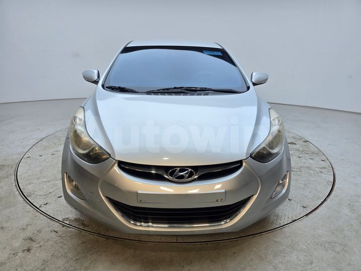 Hyundai Avante 2012 — 2